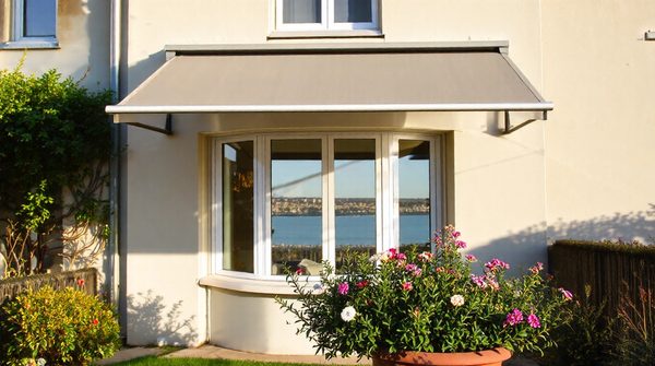 Améliorez votre espace extérieur avec un store banne à argenteuil