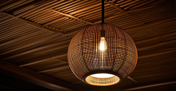 Plafonnier rotin : élégance naturelle et ambiance chaleureuse